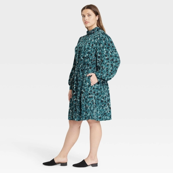 NWT- 3X WHO WHAT WEAR dress in green and black woodland floral long sleeves - Picture 5 of 10